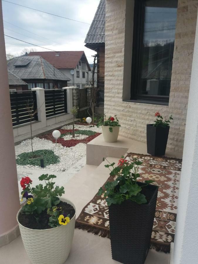 Гостевой дом Casa Bianca Oncesti Экстерьер фото